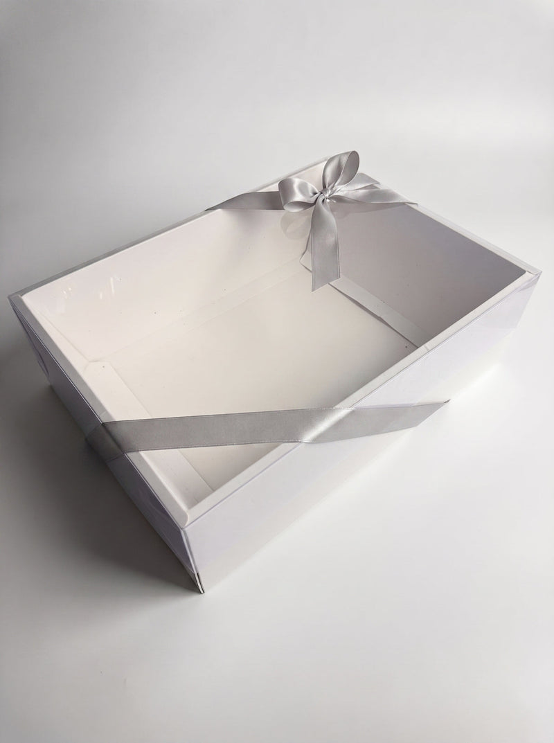 Geschenkbox mit Schleife