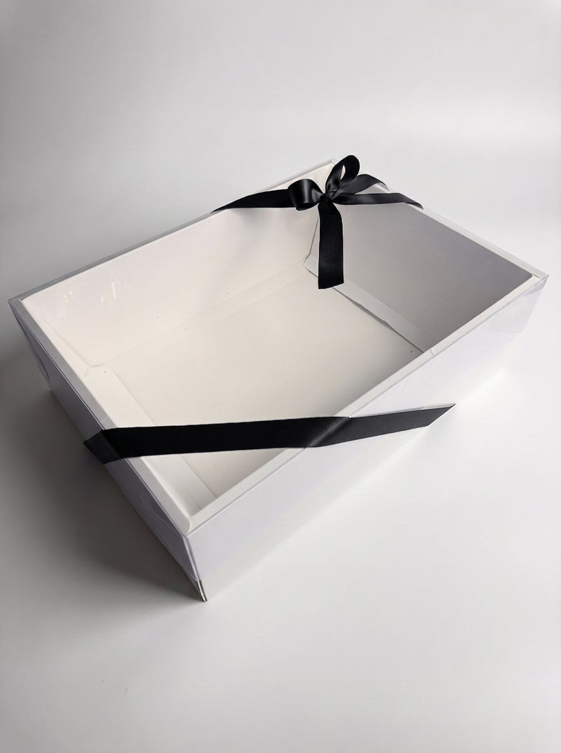 Geschenkbox mit Schleife