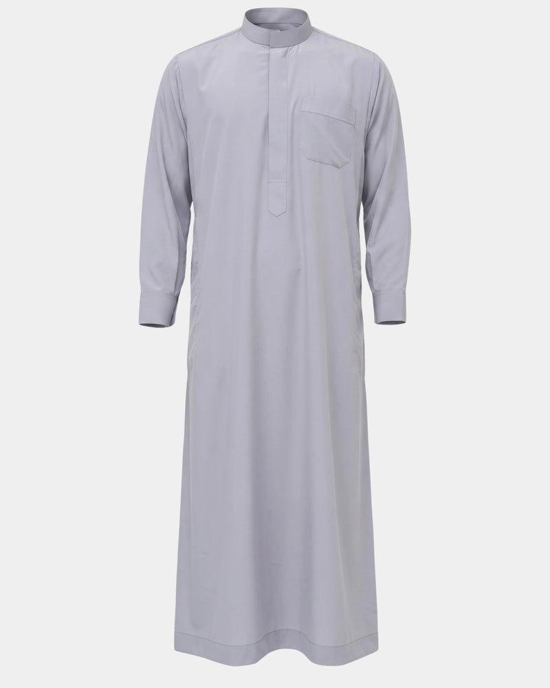 Qamis saoudien gris Al Rezam à manchettes rigides boutonnées, vue de face, col mao et poche poitrine