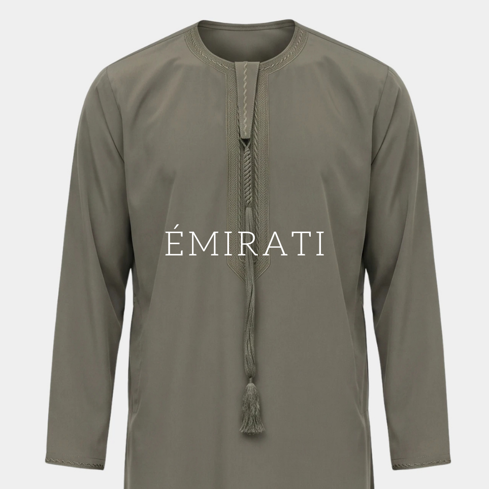 Collection qamis émirati Al Rezam : qamis kaki à col rond brodé et gland tarbousha tressé