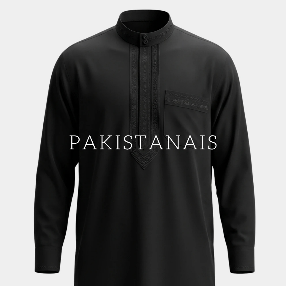Collection qamis pakistanais Al Rezam : qamis noir à col officier, plastron brodé ton sur ton et poche brodée