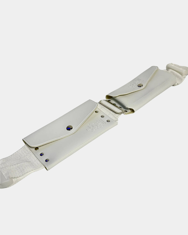 Ceinture ihram blanc cassé avec pochettes zippées et fermetures à pression