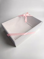 Geschenkbox mit Schleife