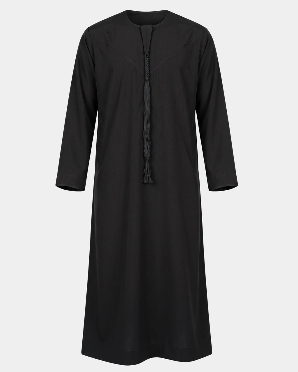 Qamis Dubaï noir Al Rezam vu de face — col rond, empiècement surpiqué en V et tarbousha tressé