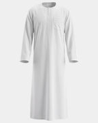 Qamis marocain blanc Al Rezam vu de face — col rond brodé, plastron brodé sur le buste et poche poitrine assortie
