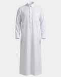Qamis qatari blanc Al Rezam vue de face, col chemise et poche poitrine
